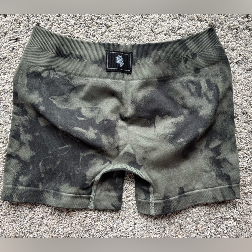 DARC SPORT Katya Shorts -never worn